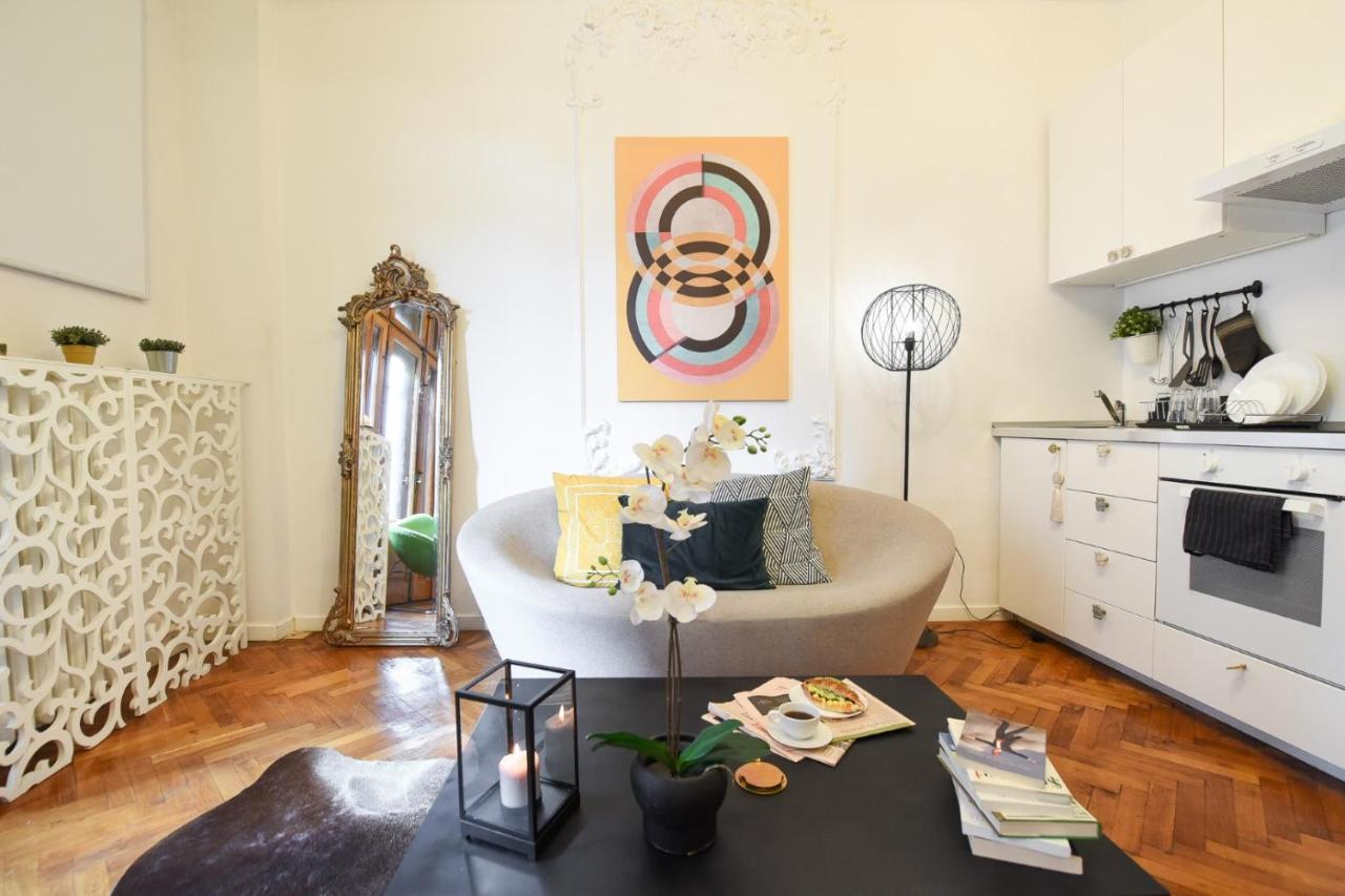 Vintage Elegance, Modern Comfort: 1Br Apartment Overlooking Calea Victoriei Bucarest Exterior foto